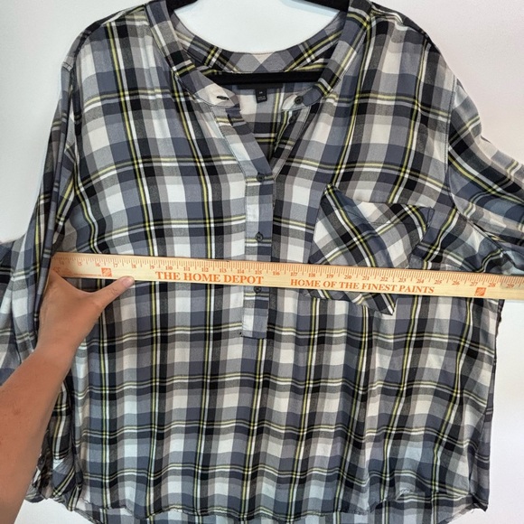 Lane Bryant Plaid Tunic Top Size 28 Blue Gray Black Rayon Long Sleeve - Picture 3 of 16